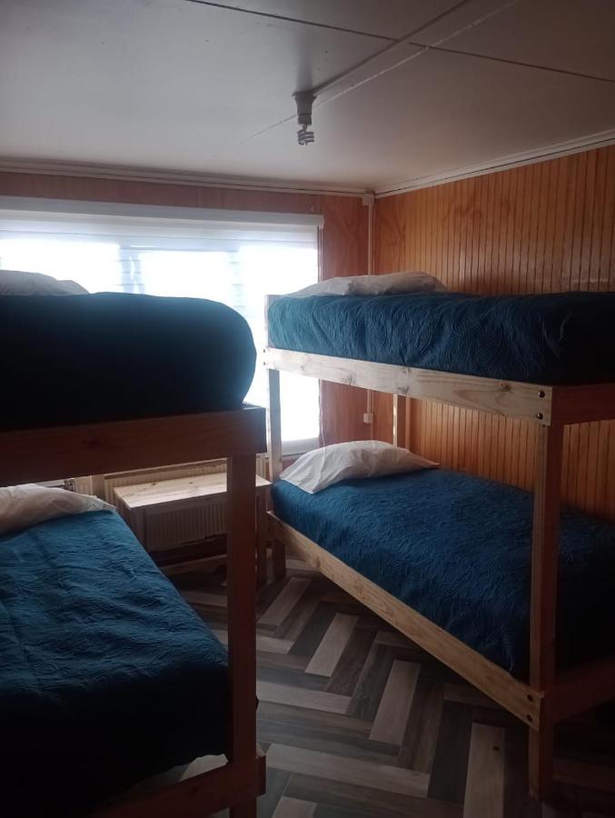 푸에르토나탈레스 Isla Yu Backpacker 호스텔 외부 사진