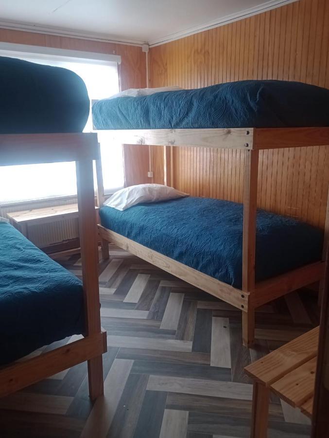 푸에르토나탈레스 Isla Yu Backpacker 호스텔 외부 사진