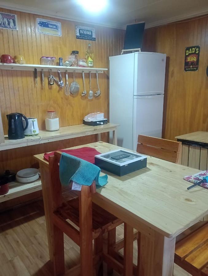 푸에르토나탈레스 Isla Yu Backpacker 호스텔 외부 사진