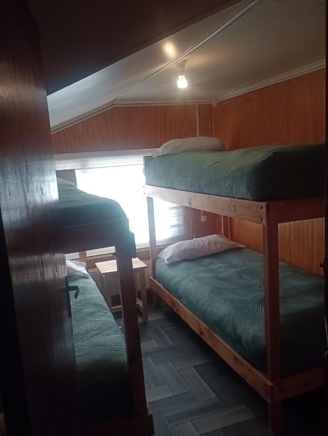 푸에르토나탈레스 Isla Yu Backpacker 호스텔 외부 사진