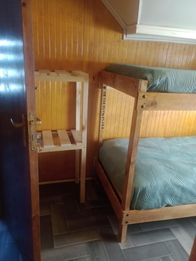 푸에르토나탈레스 Isla Yu Backpacker 호스텔 외부 사진